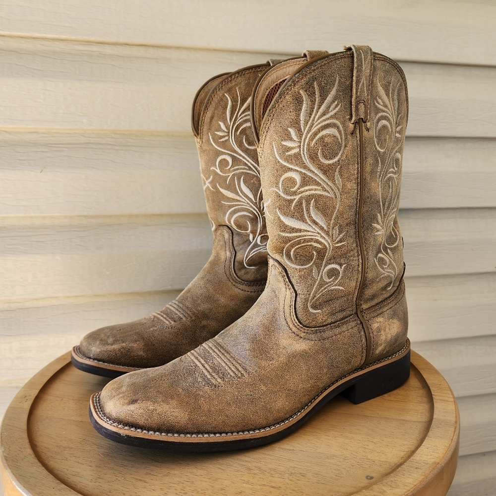 Brown Cowboy Boots (Women’s)